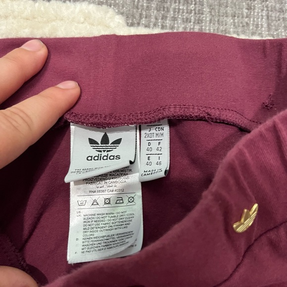 Adidas Originals Gold Logo‎ Tonal Stripe Leggings in Crimson - Picture 10 of 15